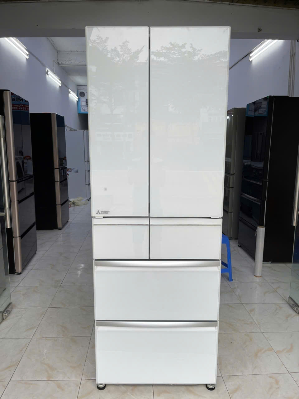 Tủ Lạnh MITSUBISHI MR-WX60F-W
