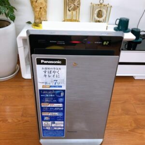 Máy lọc không khí Panasonic F-VXJ90-W